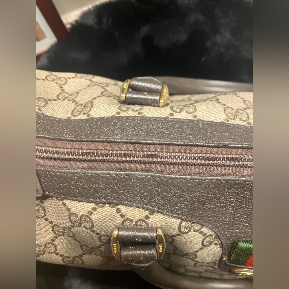 ❌❌SOLD ON FB❌❌🎀Vintage Gucci boston🎀 - Picture 7 of 15